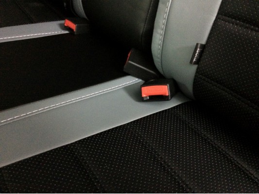 Авточехлы на Lada Vesta