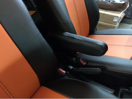 Авточехлы на Nissan Note