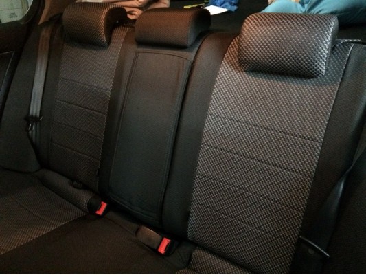 Авточехлы на Toyota Avensis T27