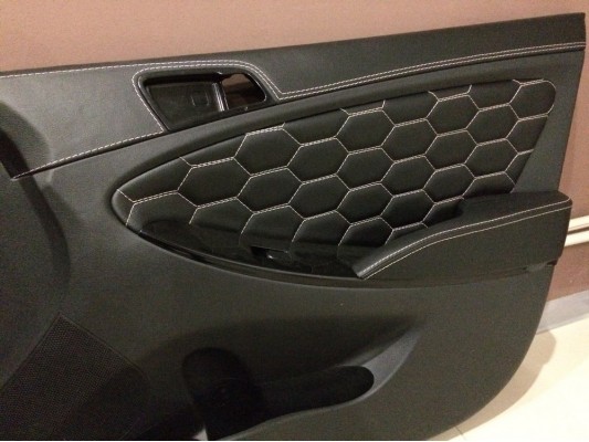 Перетяжка дверных карт